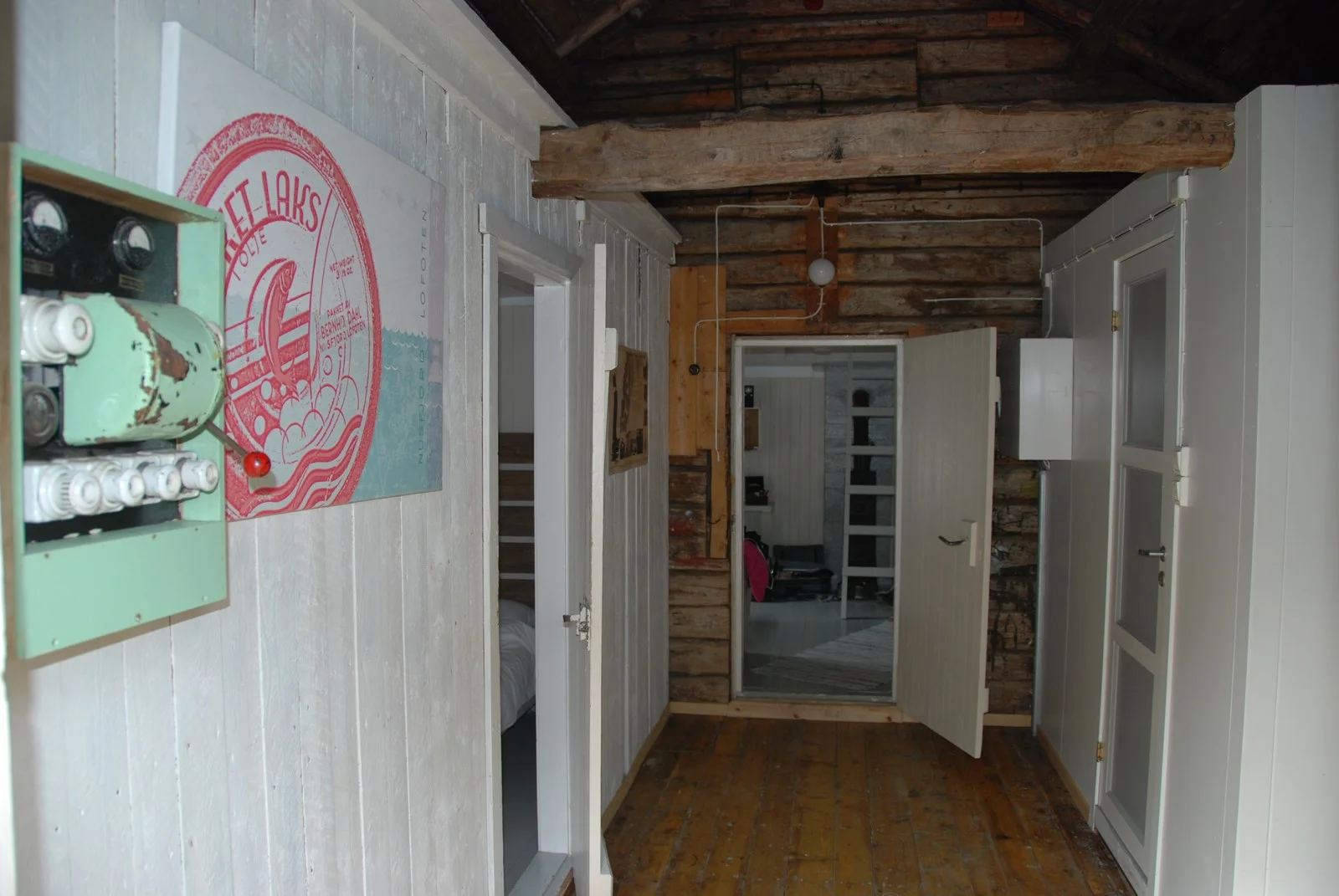 "Rorbus" ancienne cabane de pecheurs sur pilotis